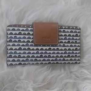 Fossil wallet